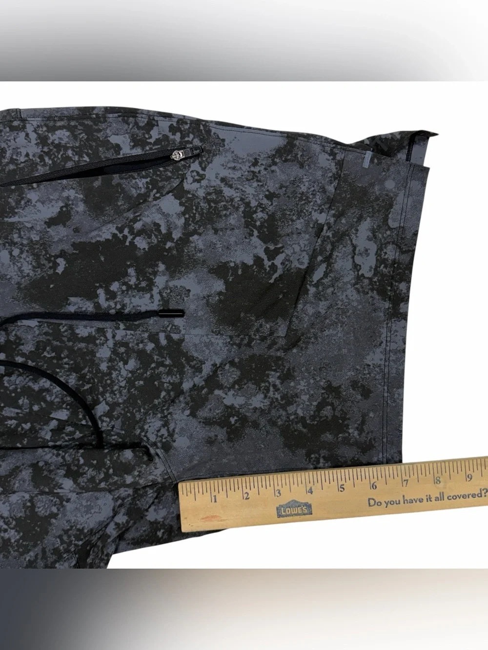 Lululemon Shorts Men Medium Black Camo License to Train Linerless 7 Athletic Gym